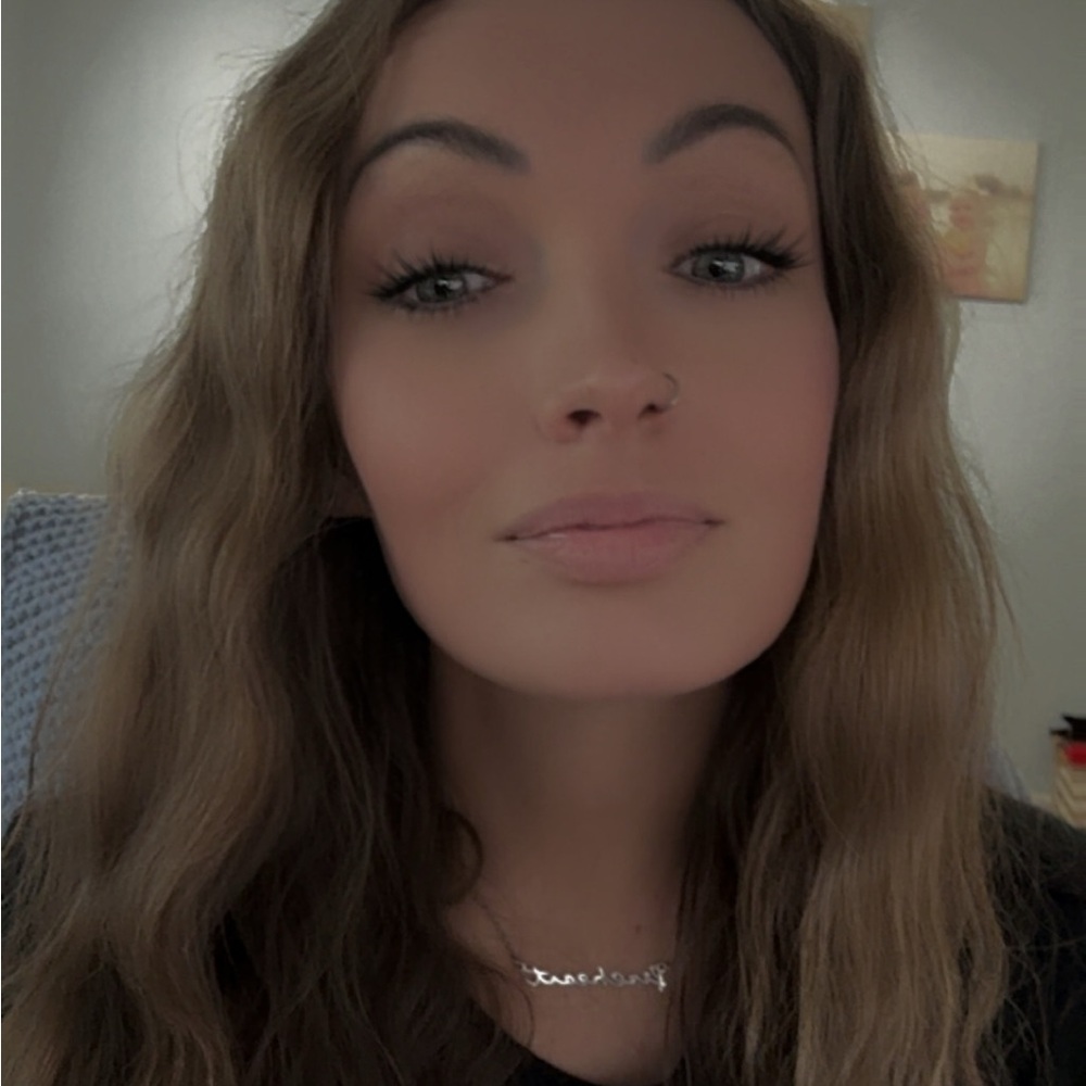 Meet your Posher, Lauren